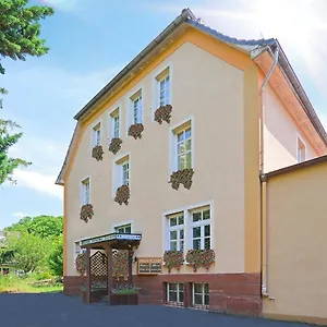  Bed & Breakfast Zum Saale Blick